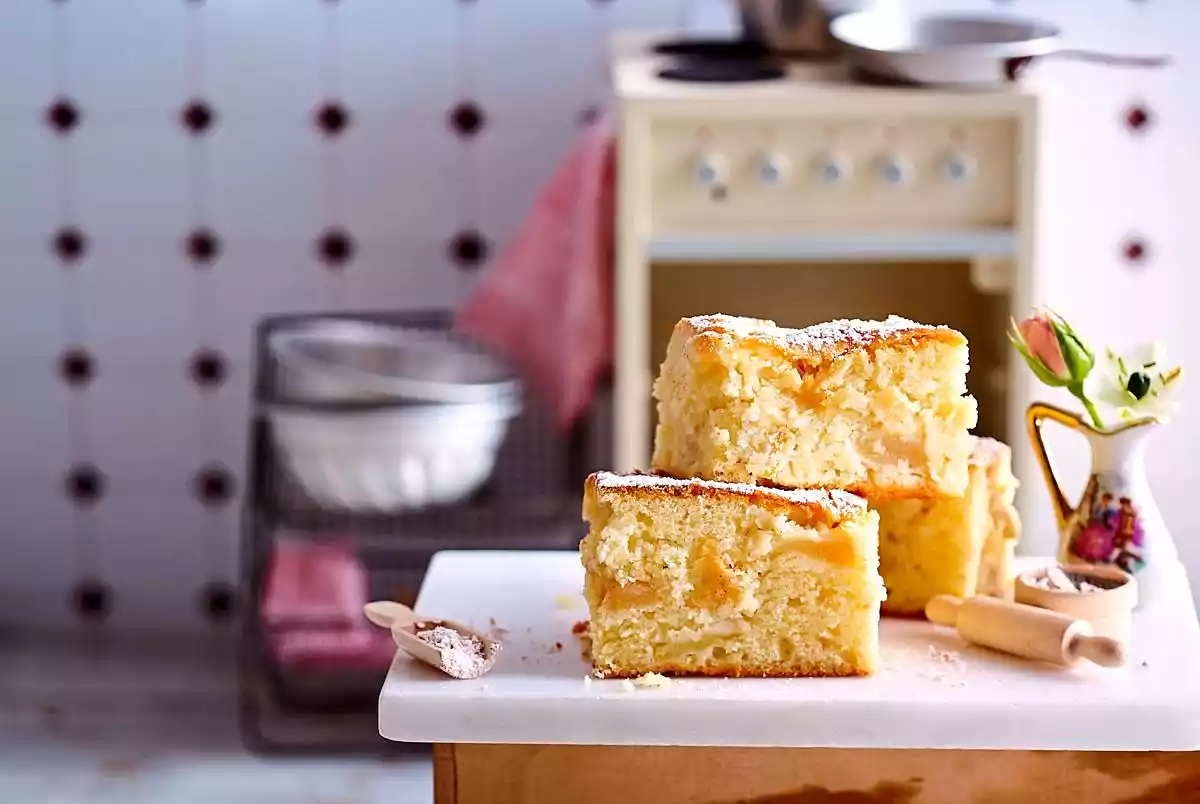 Apple Cinnamon Slice Recipe