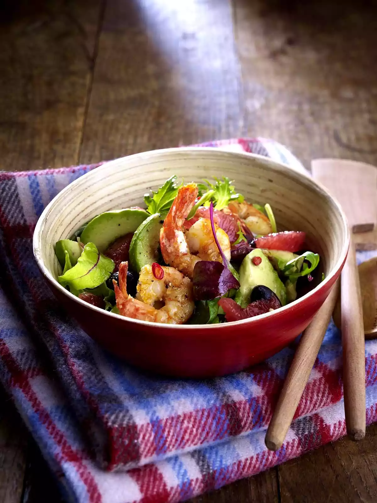 Avocado Salad With Grapefruit And Prawns Recipe