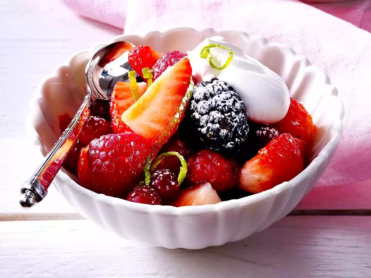 Berry Salad With Ginger Recipe