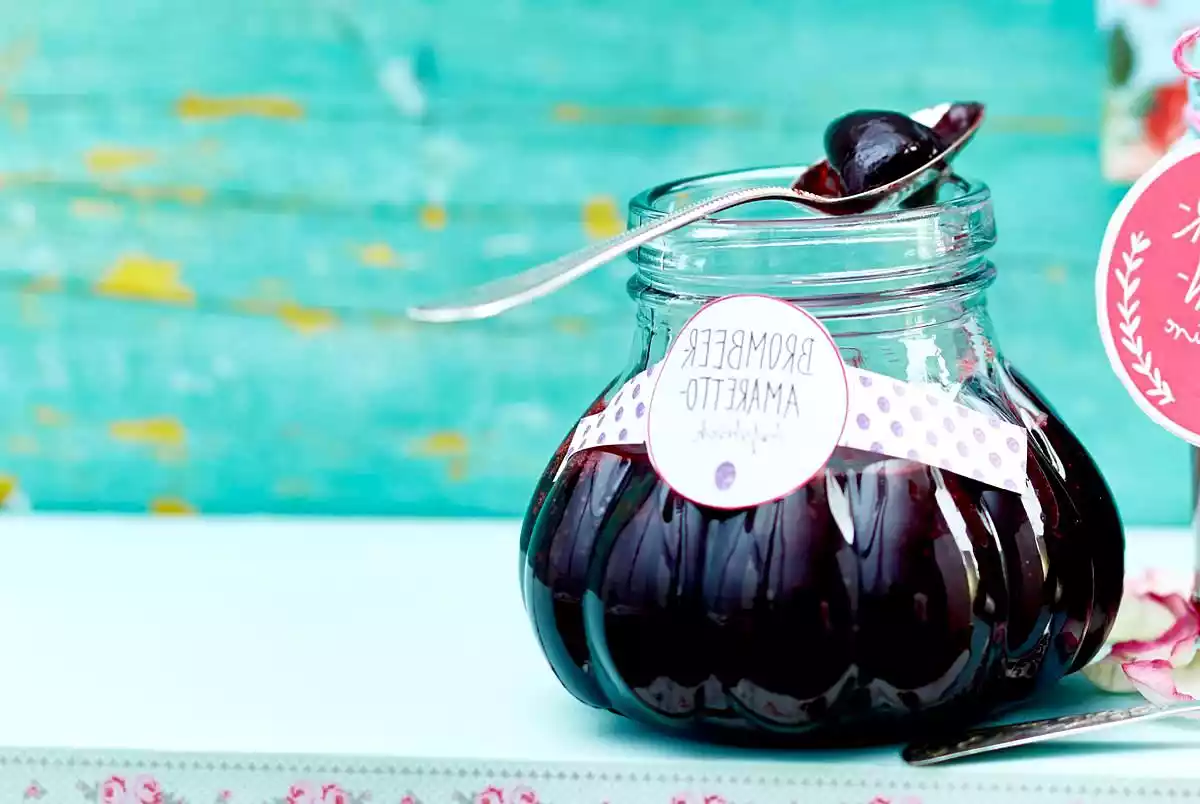 Blackberry Amretto Spread Recipe