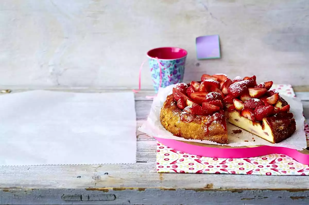 Cheesecake With Strawberry Topping Recipe