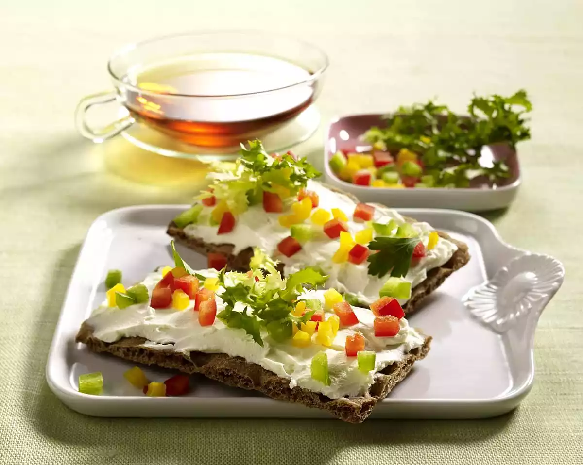 Crisps With Cream Cheese And Coloured Paprika Cubes Recipe