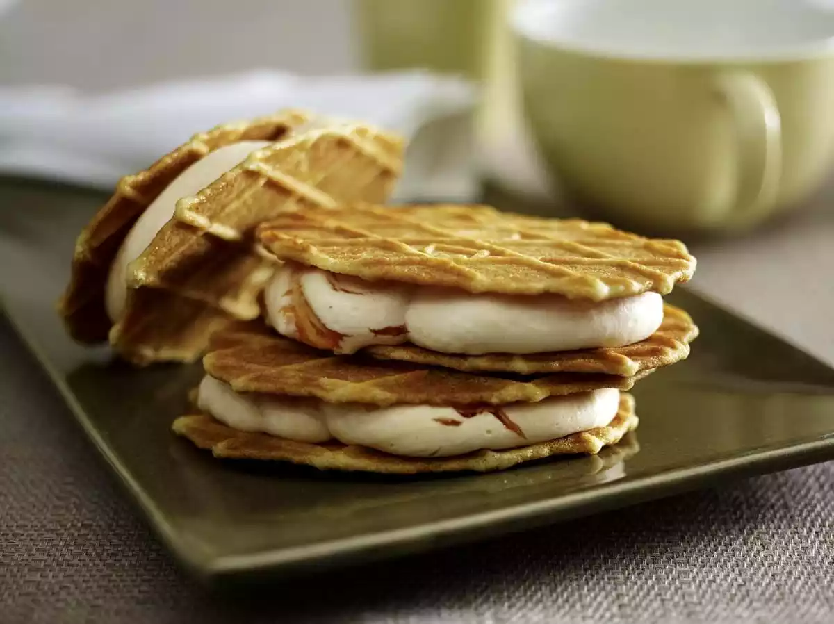 Dutch Waffles With Yoghurt Cream Filling Recipe
