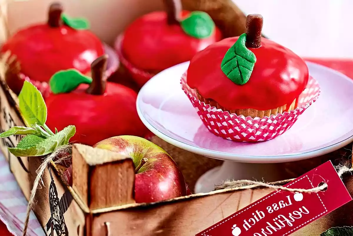 Eva's Apple And Ginger Cupcakes Recipe
