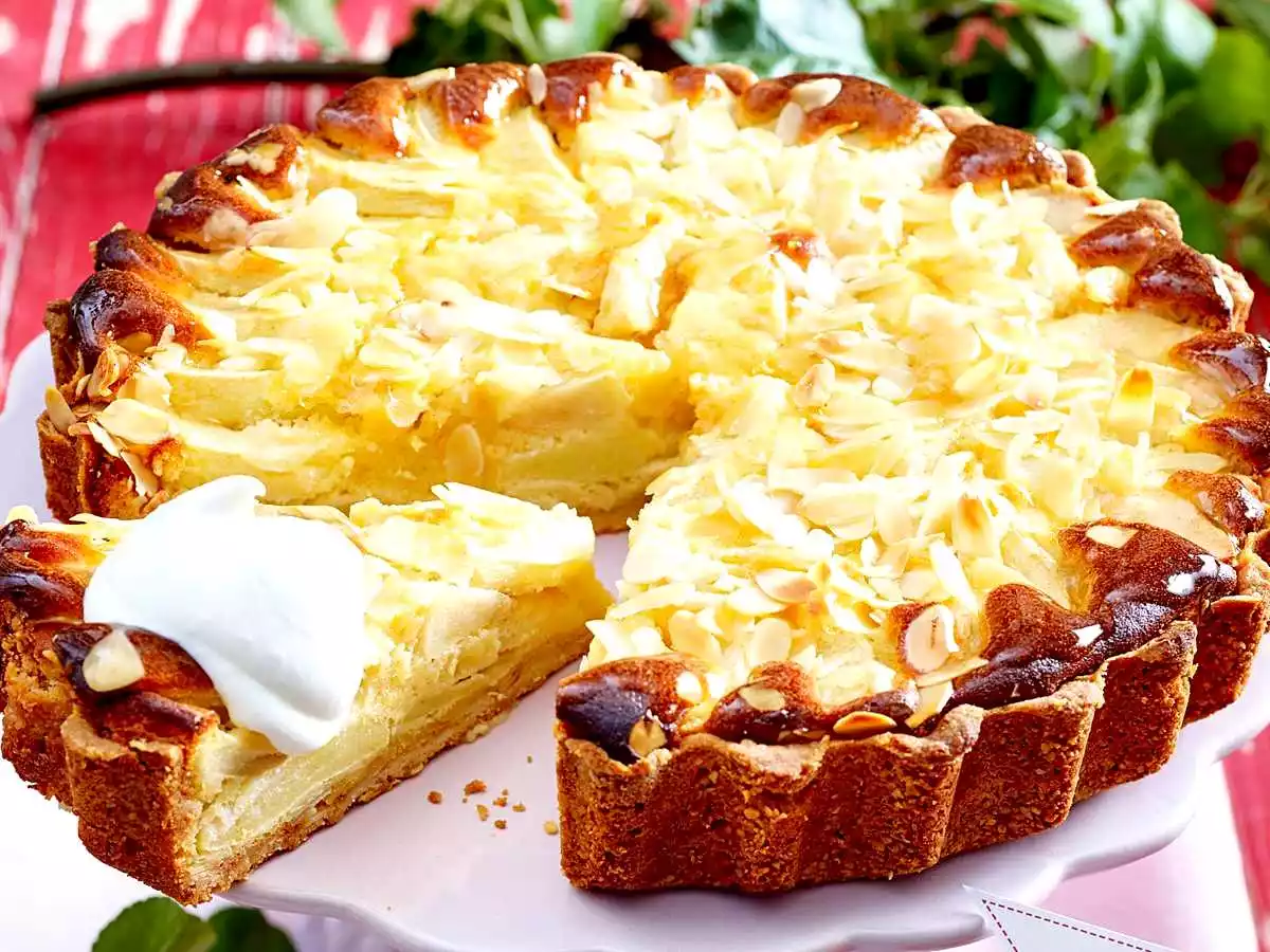 Fine Apple-mazarin Tart Recipe