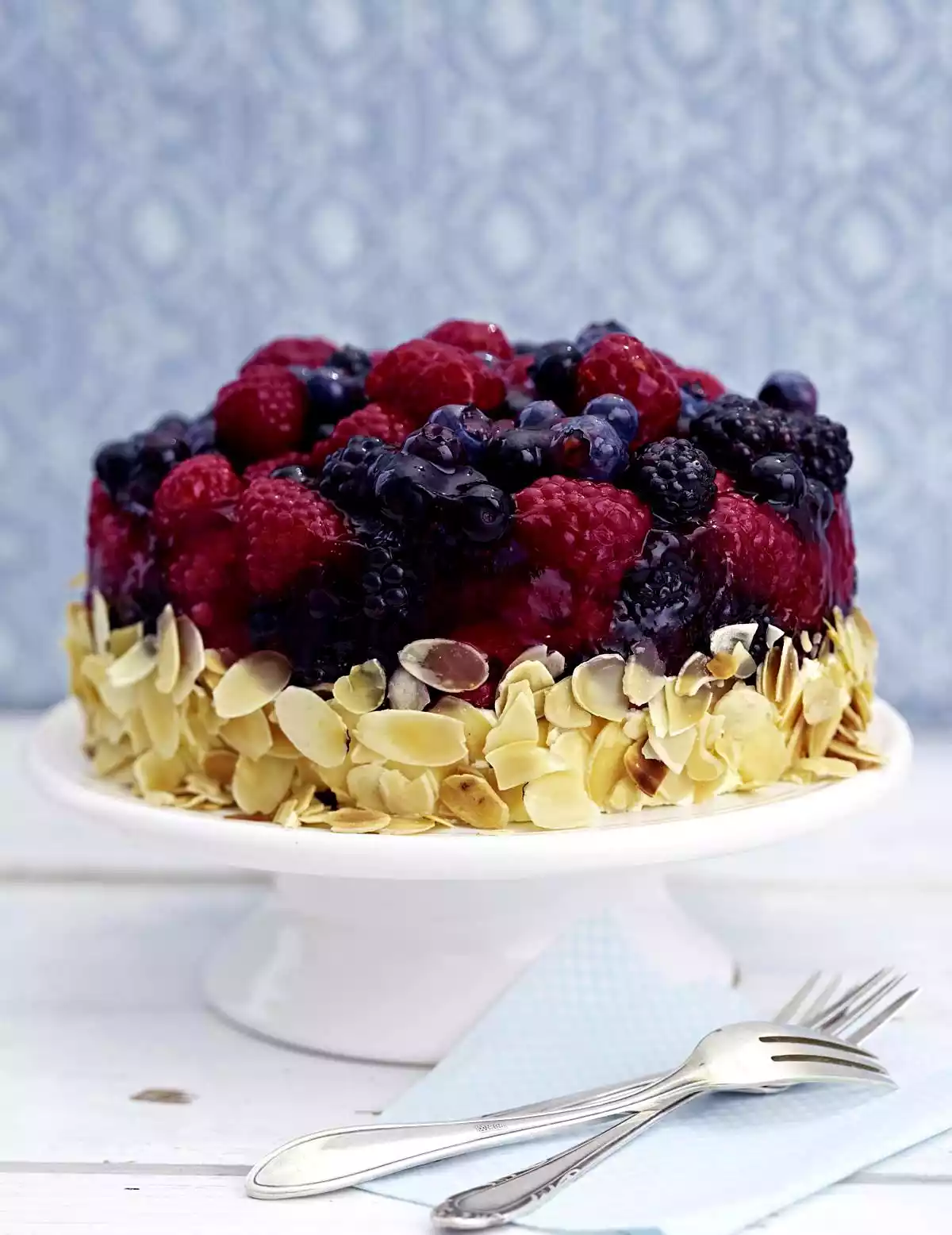 Gorgeous Berry Cake Recipe