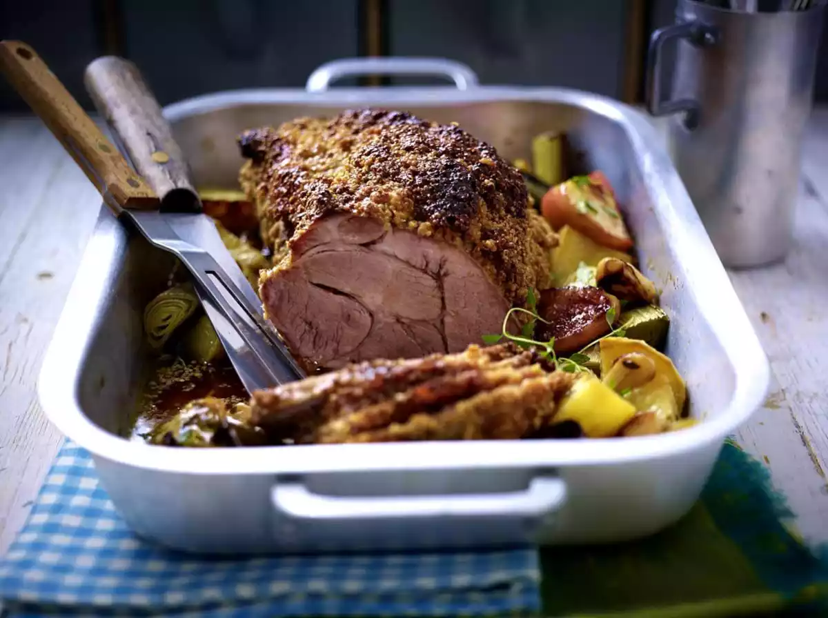 Juicy Roast Pork With Mustard Crust And Leek-apple-vegetables Recipe