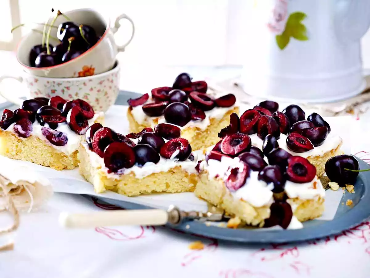 Knubber Cherry Cake With Ricotta Recipe