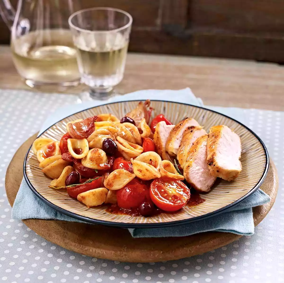 Orecchiette With Chicken In Red Wine And Tomato Sauce Recipe