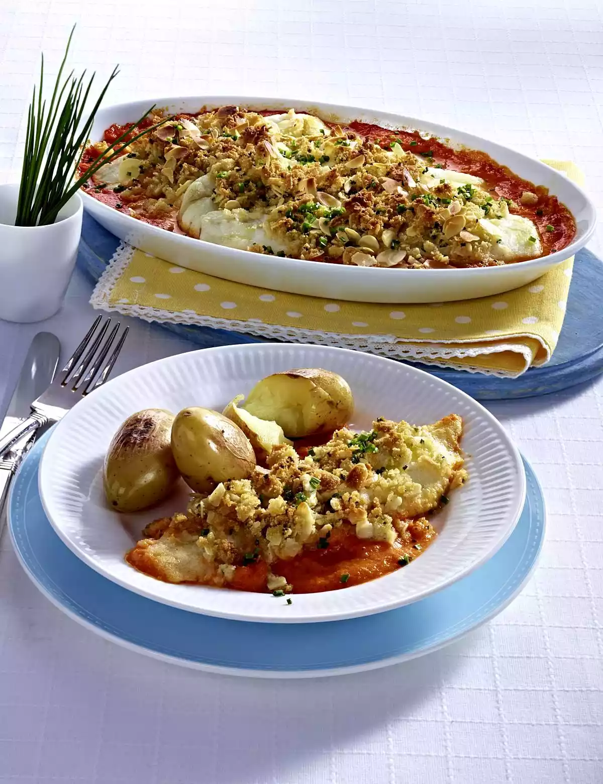 Plaice Fillets With Almond Crust In Pepper Cream Recipe