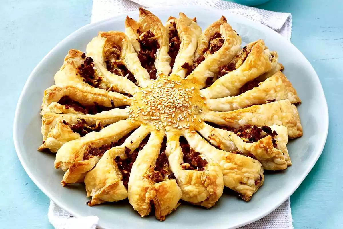 Puff Pastry Cake With Minced Meat Recipe