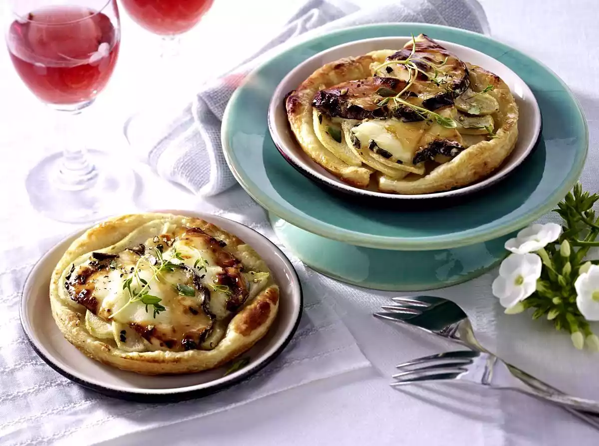 Puff Pastry Tartlets With Pear, Honey And Goat Cheese Recipe