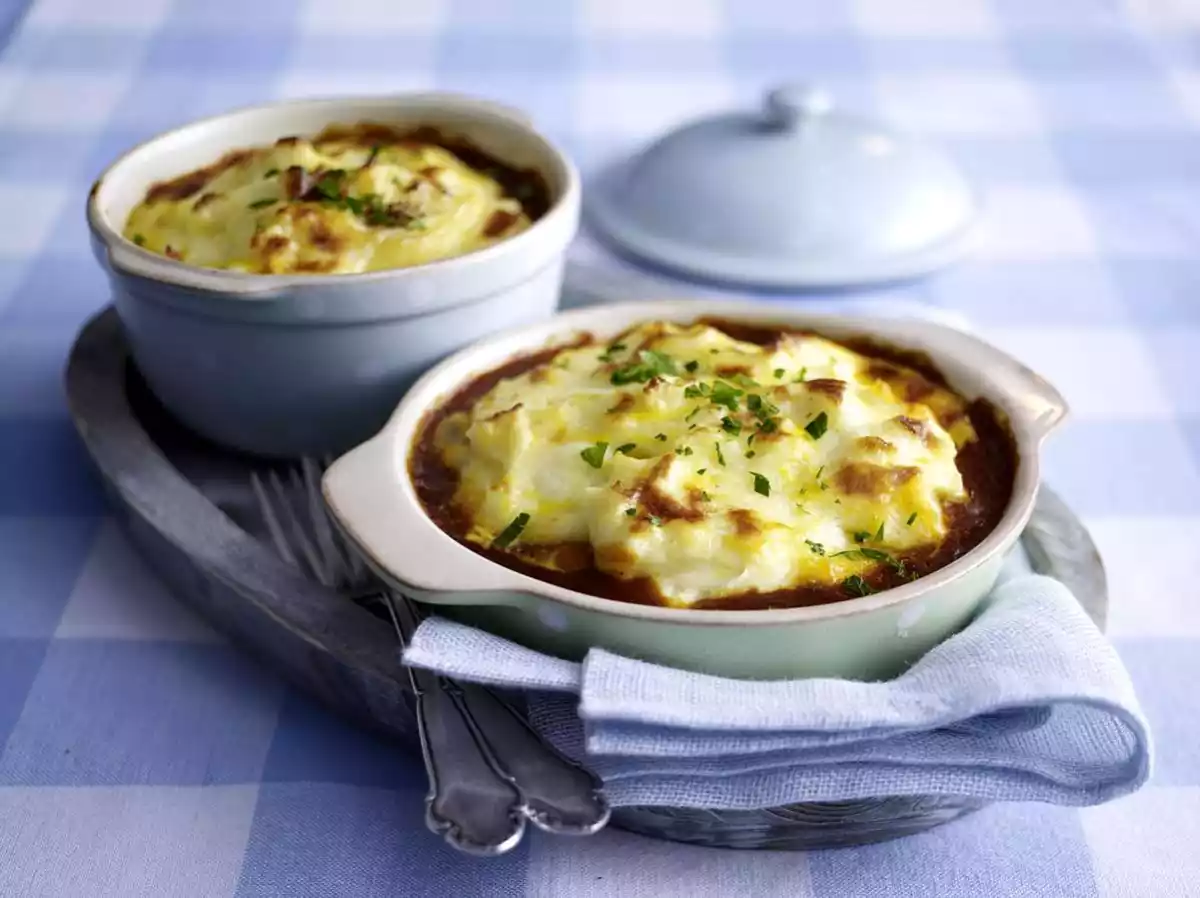 Sausage Goulash With Potato Crust Recipe