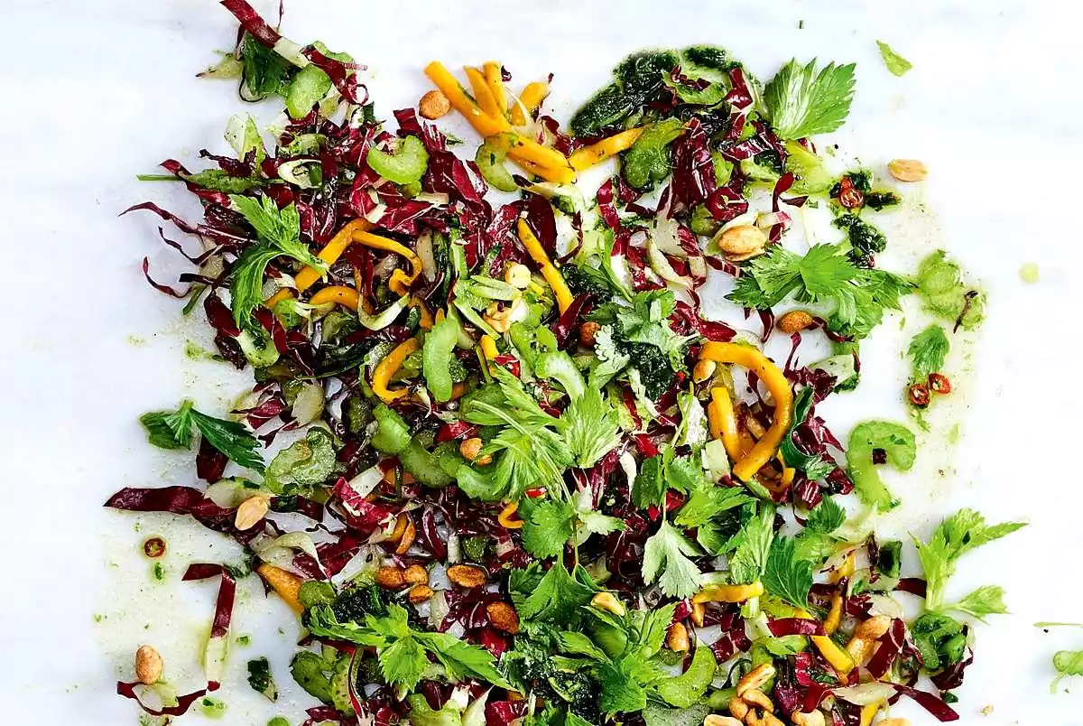 Sliced Thai mix with mango kick