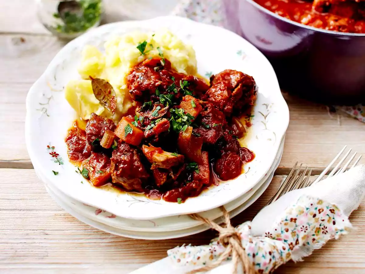 Stew With Mashed Potatoes Recipe