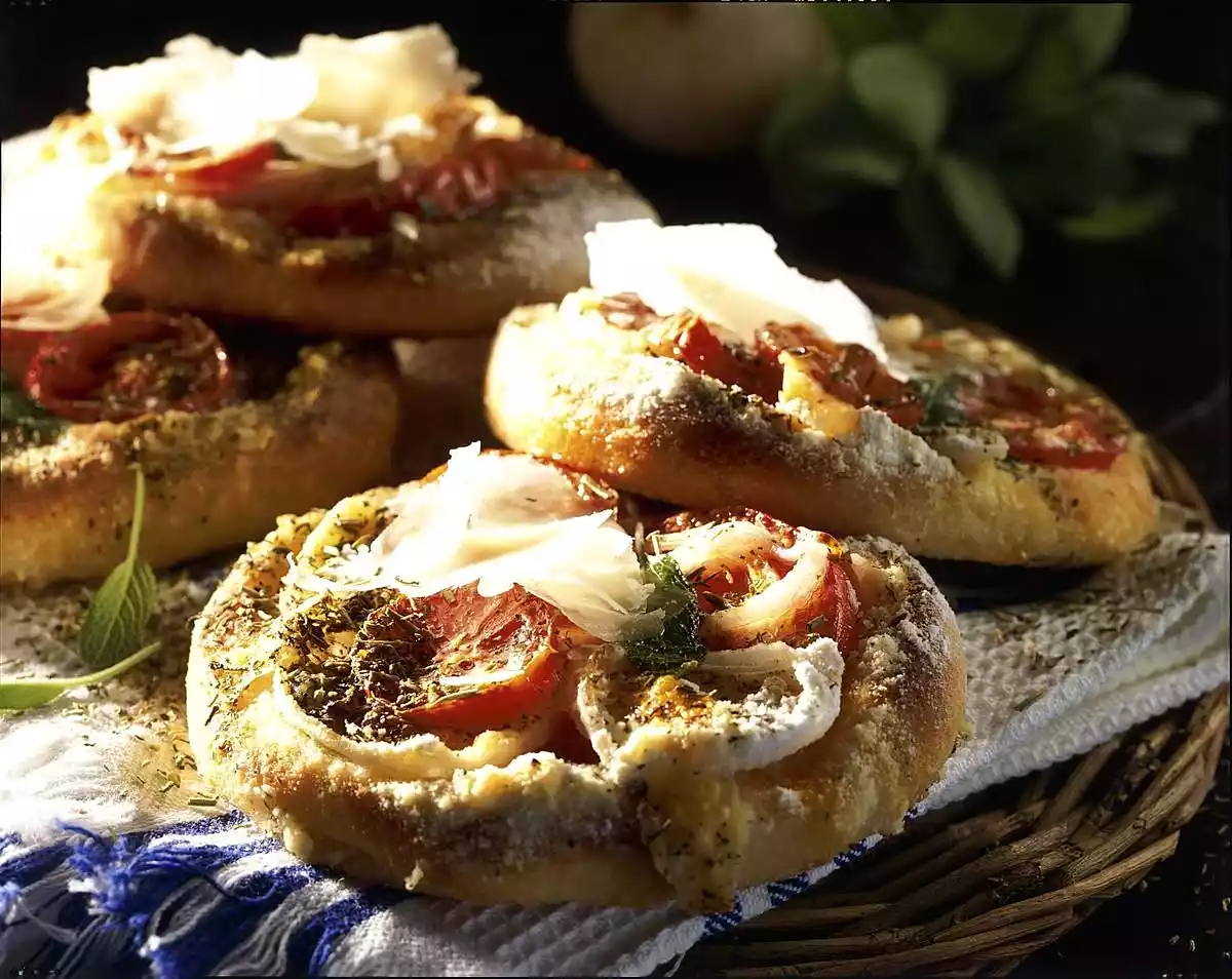 Tomato And Onion Cakes Recipe