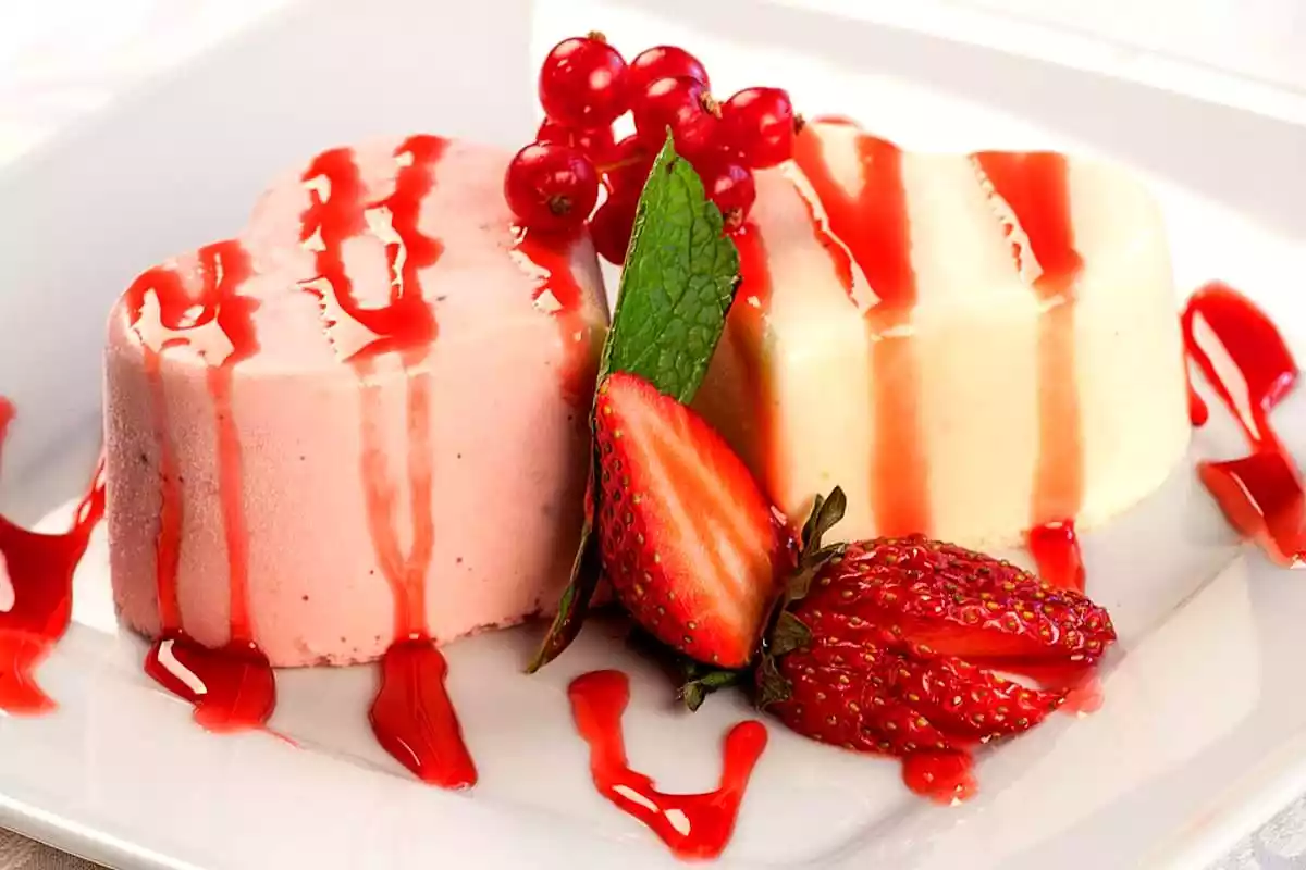 Vegan Panna Cotta With Ice Cream And Strawberry Sauce Recipe